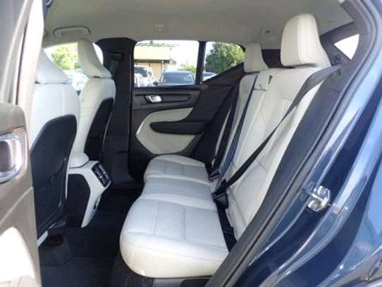2018 Volvo xc40 image 8