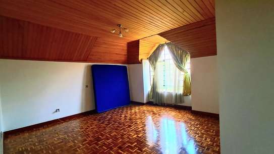 4 Bed Townhouse with En Suite in Lavington image 8