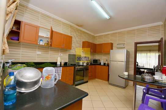 3 bedroom apartment for rent in Kileleshwa image 5