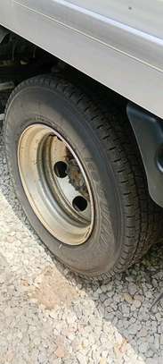 ISUZU NPR85 freezer image 8