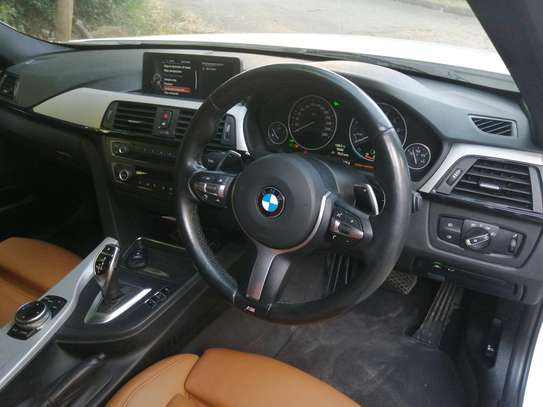 BMW 320i, 2015 model image 9