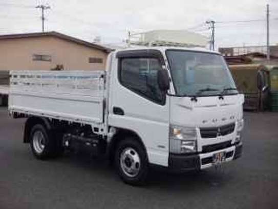 Mitsubishi Canter image 1