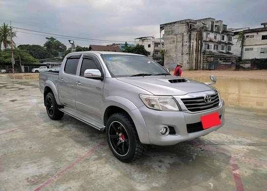 Toyota hilux image 4