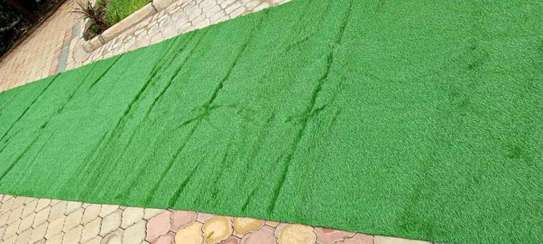 Artificial Grass Carpet Perfectly Right doe Decor image 2
