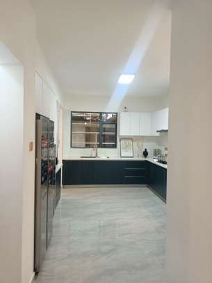 4 Bed Apartment with En Suite at Ndemi Road image 7