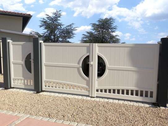 Classic swing gates image 1