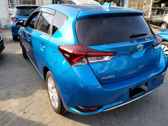 Toyota Auris mileage 7000kms only image 10
