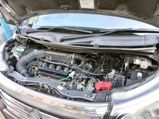 Suzuki solio newshape image 3