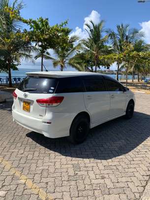 TOYOTA Wish 2010 White image 4