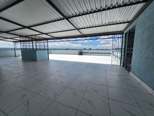 3 Bed Apartment with En Suite in Thika Road image 11