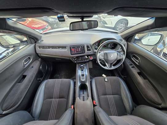 Honda vezel 2018 White image 5