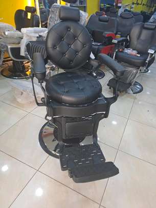 Supreme black barber chair image 3