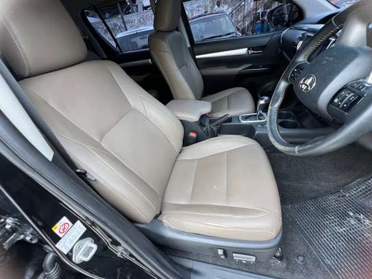 TOYOTA HILUX (WE ACCEPT HIRE PURCHASE) image 5