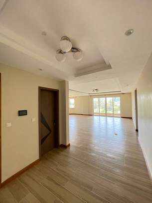 3 Bed Apartment with En Suite in Kilimani image 1