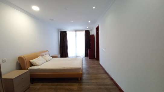 4 bedroom apartment for rent in General Mathenge image 5
