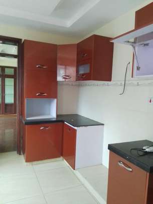 5 Bed Townhouse with En Suite in Kileleshwa image 4