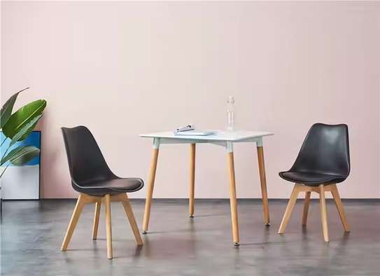 Leather Padded 4-Leg Hotel Eames Chair image 2