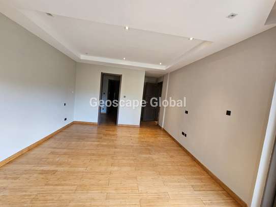 3 Bed Apartment with En Suite in Riverside image 13
