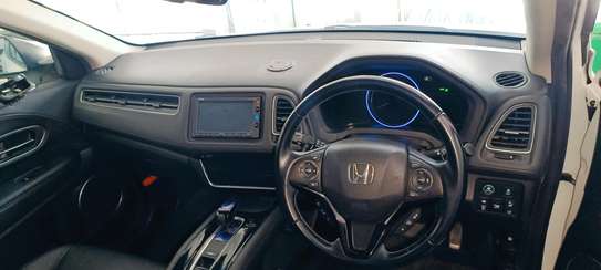 Honda vezel hybrid white 2018 image 4