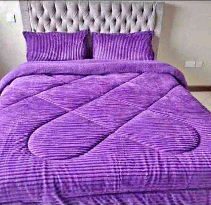 Heavy warm velvet duvet with 1 bedsheet and 2 pillowcases image 3