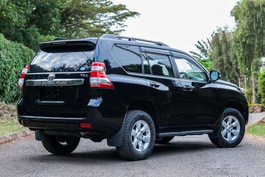 2015 Toyota Prado Black image 6