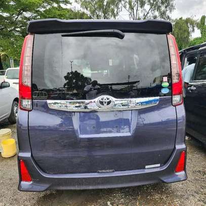 TOYOTA VOXY 2016 MODEL (We accept hire purchase) image 5