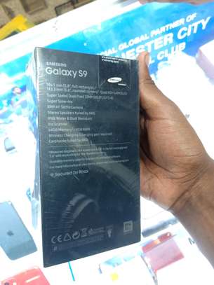 Samsung S9 4gb ram 64 gb storage image 2