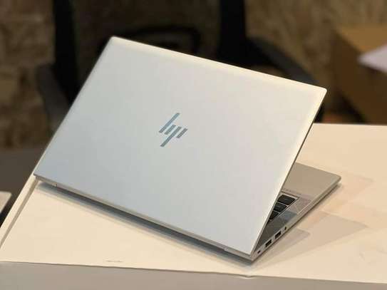 HP EliteBook 835 G8 image 2