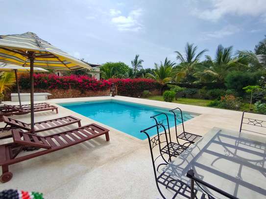 4 Bed House with Swimming Pool in Malindi image 20