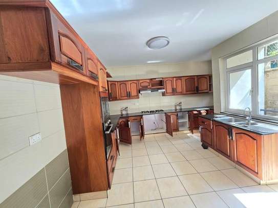 5 Bed Townhouse with En Suite at Lavington image 19