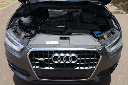 Audi Q3 2.0T image 13