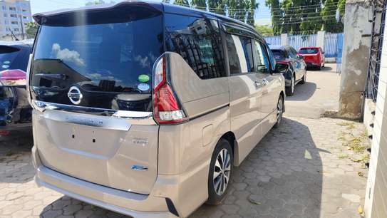 NISSAN SERENA HIGHWAY STAR ⭐⭐✨ GOLD 2018 image 4