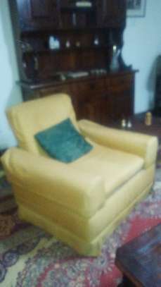 Classy Living Room Settee 3-Seater Sofa + 2 armchairs image 3