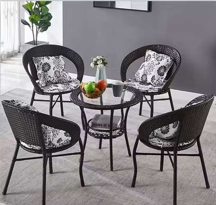 Stylish Dining Set image 2