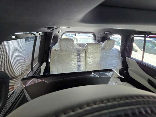 Lexus 600 image 7