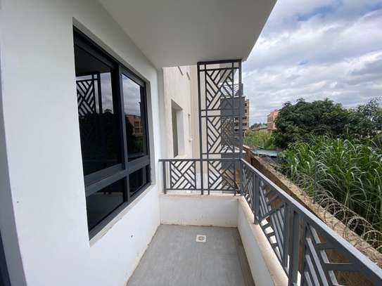 2 Bed Apartment with En Suite at Muhuri Road image 33