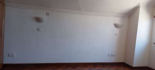 5 Bed Townhouse with En Suite in Kileleshwa image 10