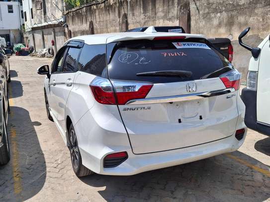 Honda fit shuttle new image 1