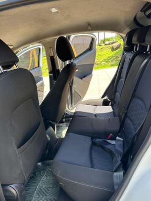 Mazda demio 2015 image 9