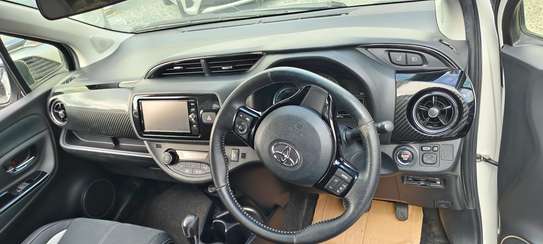 Toyota Vitz GR hybrid white 2018 2wd image 5