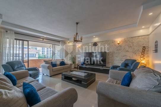 4 Bed Apartment with En Suite at Wood Avenue image 1