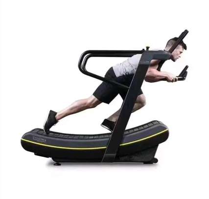 Manual  Curved Commercial Treadmill image 2