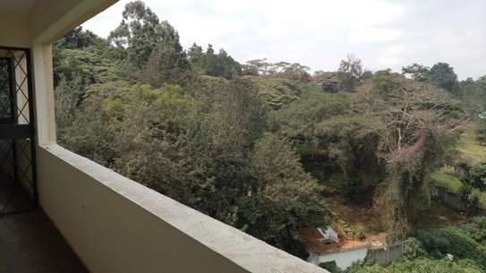 3 Bed Apartment with En Suite at City Park image 18