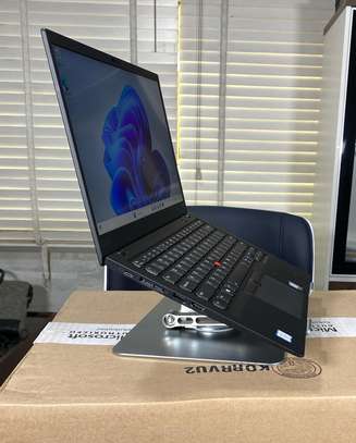 Lenovo ThinkPad X1 Carbon i7 8th Gen 16GB RAM, 512GBSSD image 3