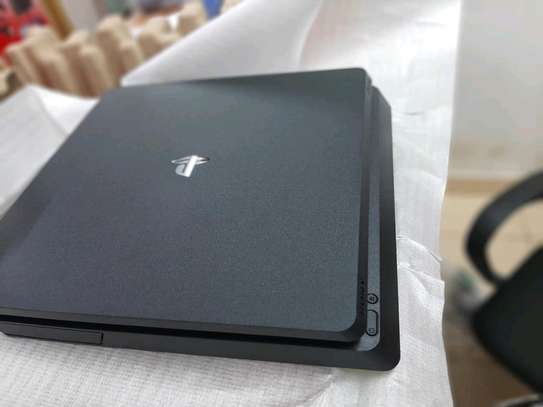 New Sony PS4 Consoles 500GB image 2
