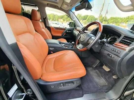 Lexus LX 570, 2016 model image 2