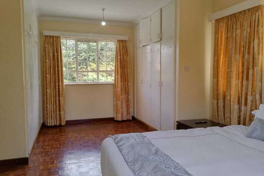 3 Bed Apartment with En Suite in Kilimani image 5