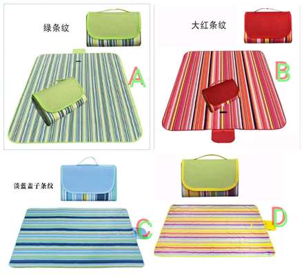 Foldable picnic mats image 1