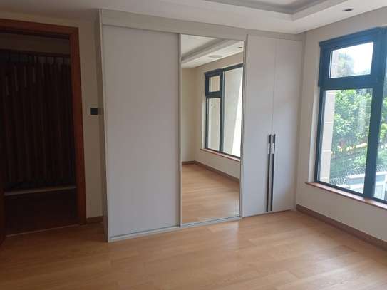 4 Bed Villa with En Suite in Lavington image 2
