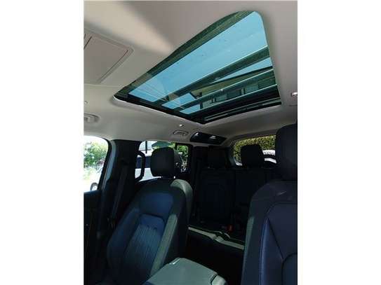 2020 LAND ROVER DEFENDER 110 Loan Edition image 9